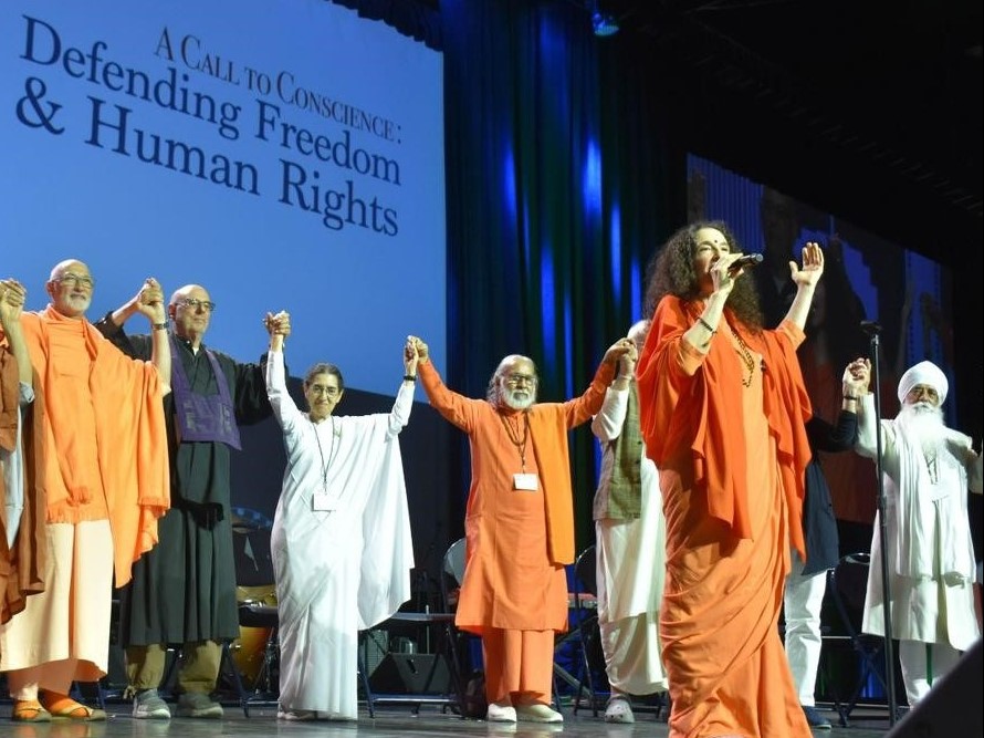 On the main stage of the Parliament of Religions, Sadhvi Bhagawatiji, secretary-general of Global Interfaith WASH Alliance and president of Divine Shakti Foundation, based at Parmarth Niketan, Rishikesh,leads religious leaders and religious communities from around the world in a pledge to not only pray for peace and environmental sustainability, but also to work for it!  