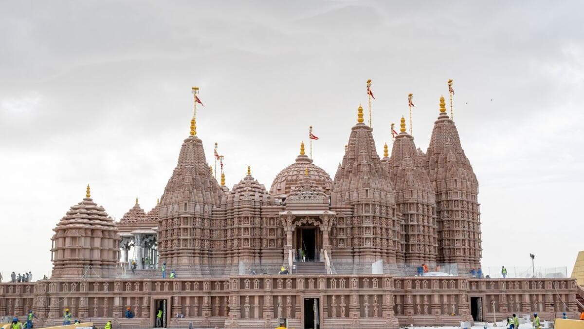 મંદિર માટે કોઈપણ પ્રકારની ટિકિટ નથી. પરંતુ જતા પહેલા તમારે મોબાઈલ એપ પર રજીસ્ટ્રેશન કરાવવું પડશે.