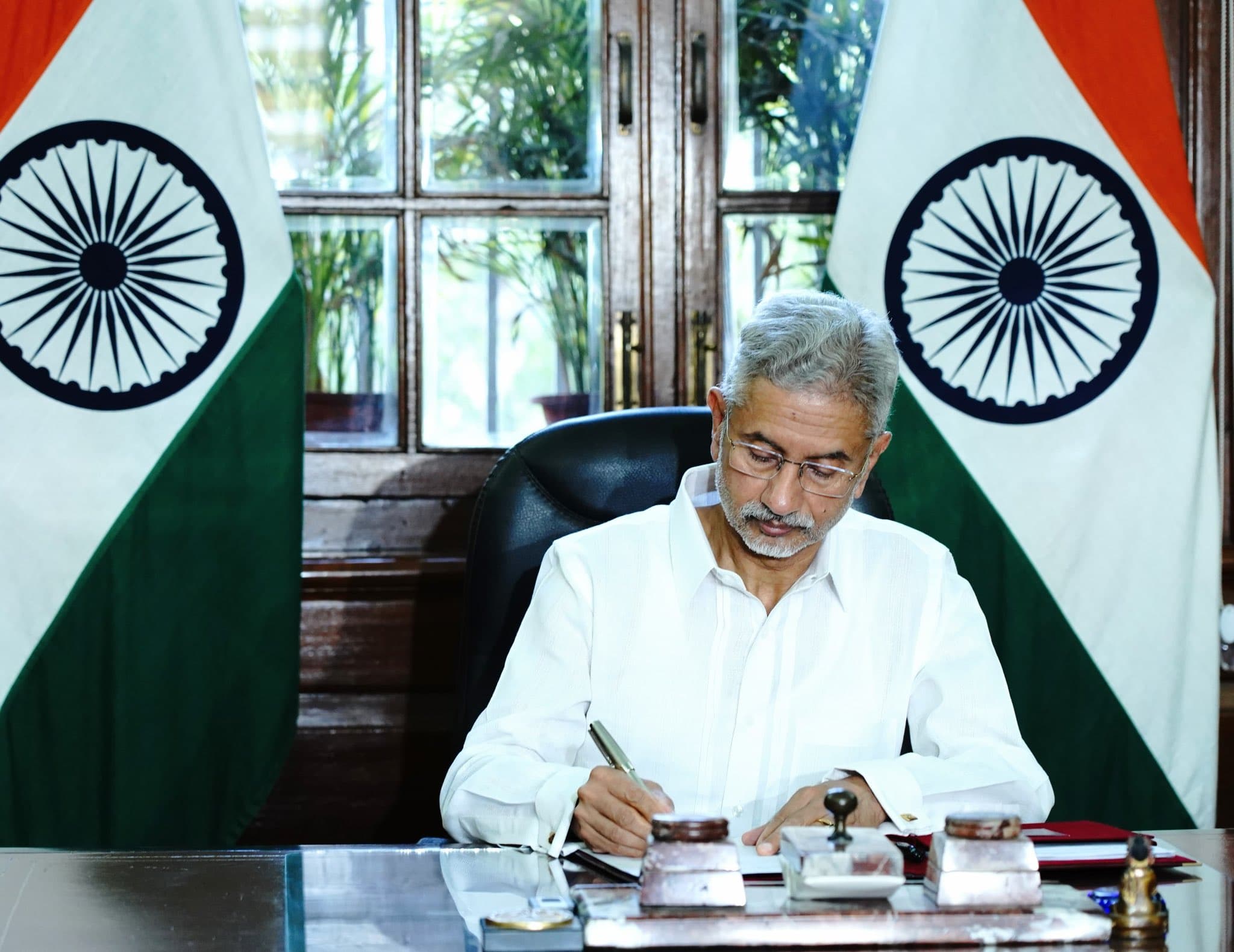 एस. जयशंकर ने मंगलवार को लगातार दूसरे कार्यकाल के लिए विदेश मंत्री के रूप में पदभार संभाल लिया।