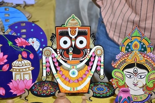 સુરતના સાયન્સ સેન્ટર ખાતે પ્રદર્શન અને વેચાણ શરૂ