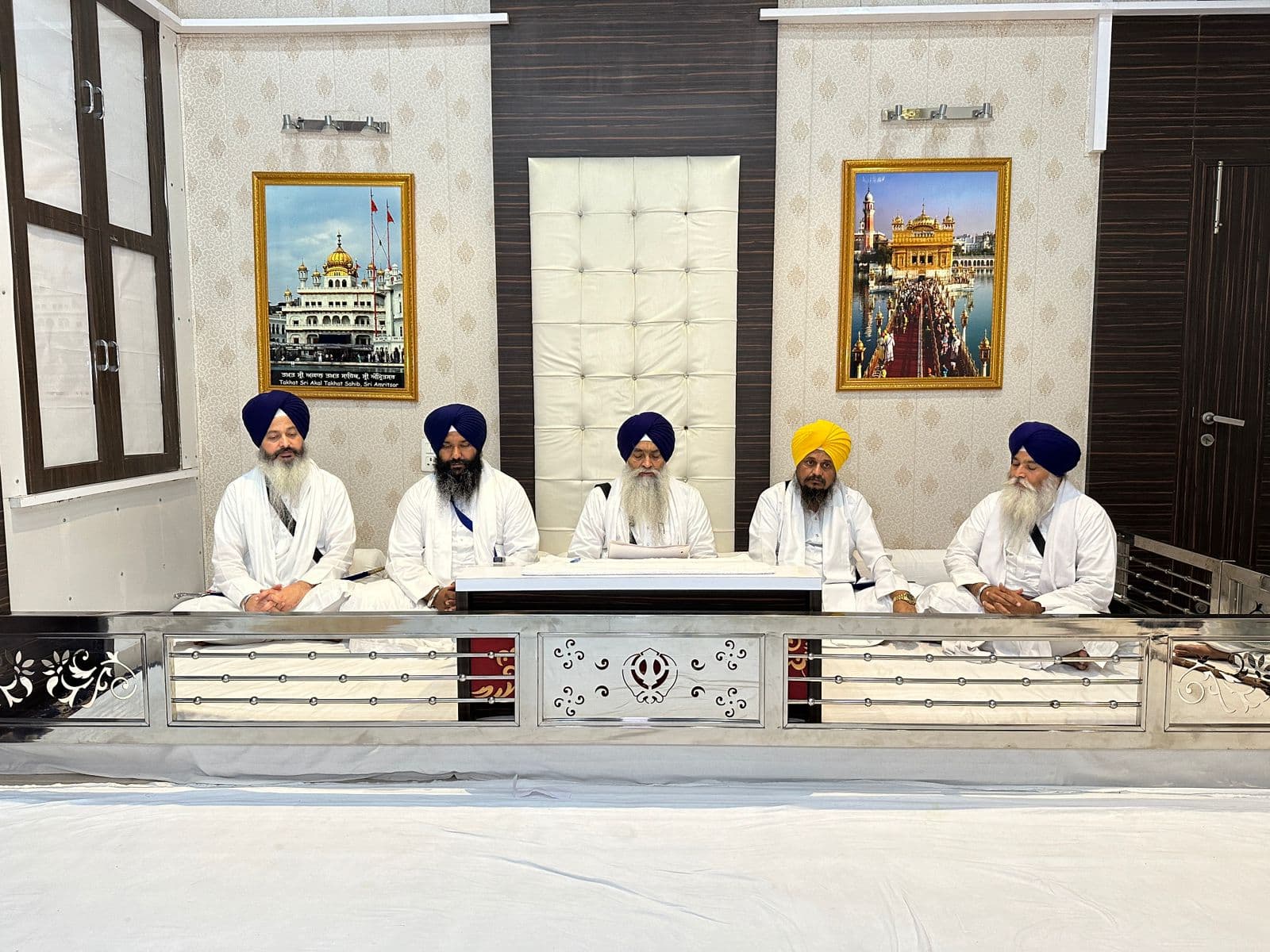 ਅੱਜ ਪੰਜ ਸਿੰਘ ਸਾਹਿਬਾਨ ਦੀ ਇਕੱਤਰਤਾ ਦਫ਼ਤਰ ਸਕੱਤਰੇਤ ਸ੍ਰੀ ਅਕਾਲ ਤਖ਼ਤ ਸਾਹਿਬ, ਸ੍ਰੀ ਅੰਮ੍ਰਿਤਸਰ ਵਿਖੇ ਹੋਈ