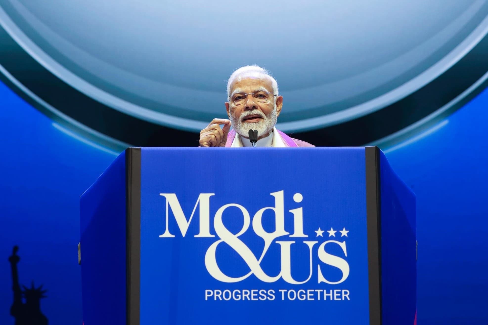Modi addressing the diaspora at the Nassau Coliseum in Long Island.