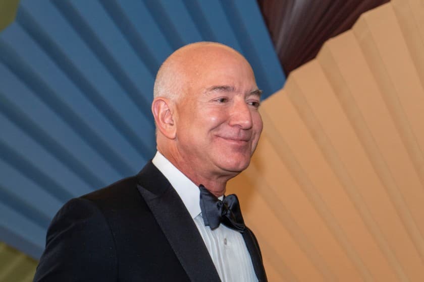 Amazon CEO Jeff Bezos arrives for an official State Dinner held by U.S. President Joe Biden in honor of Japanese Prime Minister Fumio Kishida at the White House in Washington, U.S., April 10, 2024. REUTERS/Bonnie Cash/File Photo