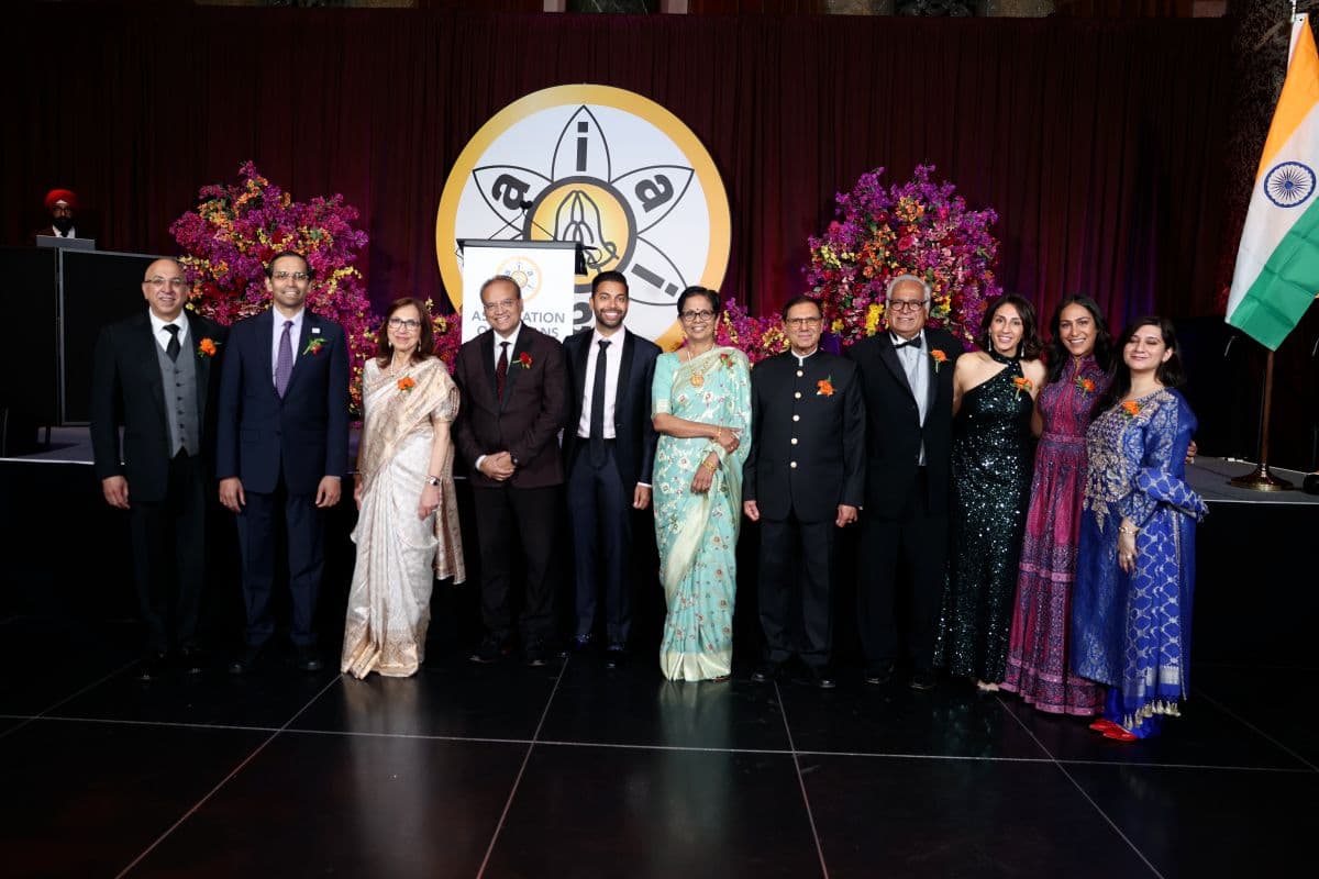 Picture of Honorees along with President Gobind Munjal and Chair Dr Dolly Manvar and 4 Vice Chairs of the Medical Council. From Left to Right: Gala Vice Chair Dr Atul Kukar, Honoree Dr Deepak Bhatt, Gala Chair Dr Dolly Manvar, Honoree Dr Shuvendu Sen, Honoree Dr Chethan Sathya, Honoree Dr Latha Chandran, President Gobind Munjal, Past National President Dr Buddhadev Manvar, and Gala Vice Chairs; Dr Pallavi Manvar-Singh, Dr Pratichi Goenka, Dr Aprajita Mattoo.