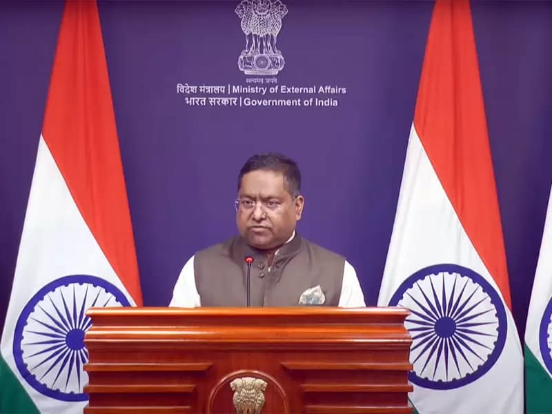 भारत में विदेश मंत्रालय के प्रवक्ता रणधीर जयसवाल। विदेश मंत्रालय ने सरकार का रुख दोहराते हुए कहा है कि पाकिस्तान में मौजूदा सुरक्षा हालात की वजह से कॉरिडोर की सेवाएं बंद रहेंगी।