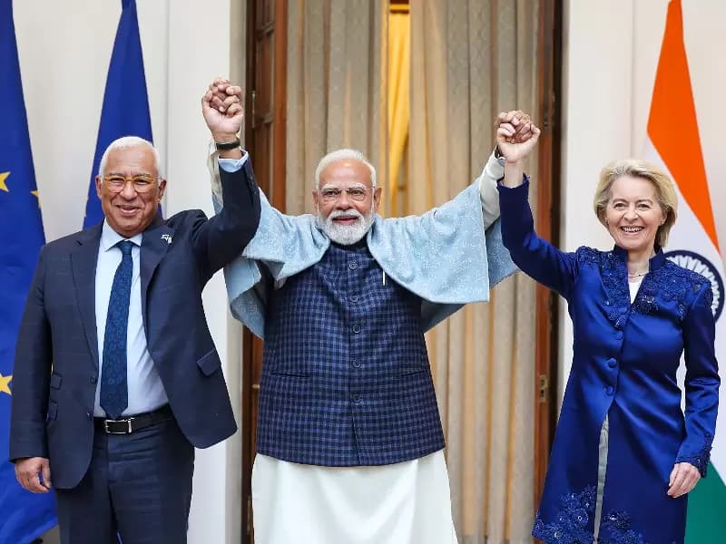 प्रधानमंत्री नरेंद्र मोदी ने मंगलवार, 27 जनवरी, 2026 को नई दिल्ली के हैदराबाद हाउस में एक बैठक के दौरान यूरोपीय परिषद के अध्यक्ष एंटोनियो लुइस सैंटोस दा कोस्टा और यूरोपीय आयोग की अध्यक्ष उर्सुला वॉन डेर लेयेन से हाथ मिलाया।