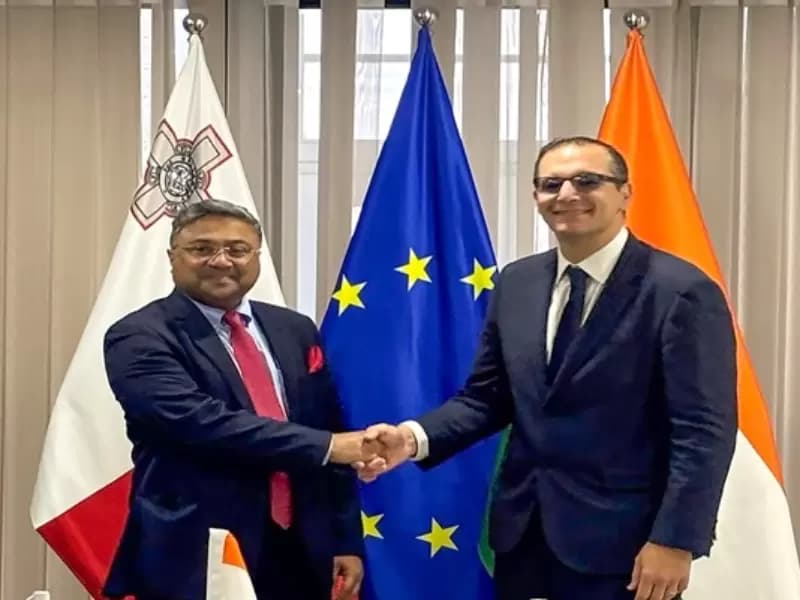 वालेटा: शुक्रवार, 27 मार्च, 2026 को वालेटा में भारत-माल्टा विदेश कार्यालय परामर्श के चौथे दौर के दौरान विदेश मामलों के सचिव (पश्चिम) सिबी जॉर्ज ने माल्टा के स्थायी सचिव क्रिस्टोफर कुटाजार से मुलाकात की।
