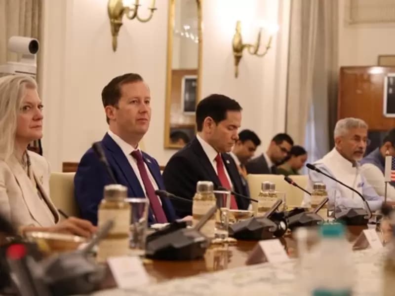 नई दिल्ली में आयोजित क्वाड बैठक के दौरान भारत में अमेरिका के राजदूत सर्जियो गोर, अमेरिकी विदेश मंत्री मार्को रुबियो और भारत के विदेश मंत्री एस जयशंकर।
