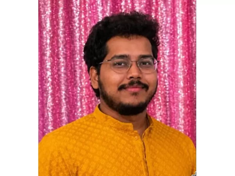 12 जुलाई को मैसाचुसेट्स के ऑरेंज में जंपटाउन स्काईडाइविंग के दौरान हादसे में मणि चंद्र तेजा गड्डम की मौत हो गई।