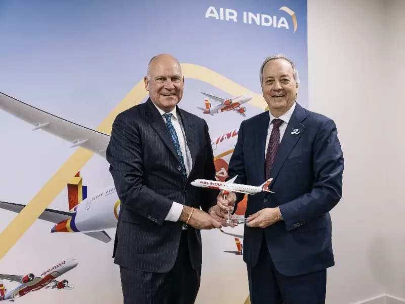 Air India CEO and Managing Director Campbell Wilson with Vantage Group Chair and CEO and JFK Millennium Partners Chair, George Casey, at the signing of the Air India move to JFK Terminal 6.