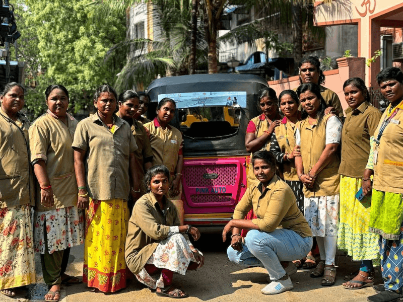 Mohana Sundari (kneeling, right) with members of VPMS, a union dedicated to empowering women in non-traditional sectors.