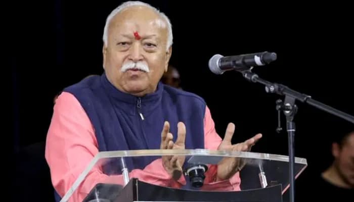 Toronto: Rashtriya Swayamsevak Sangh (RSS) chief Mohan Bhagwat addresses the ‘Hindu Vishwa Bandhu - Embrace the World in Friendship’ gathering organised by CHORD (Canadian Hindus for Outreach Relations and Dialogue) in Toronto, Canada, on Sunday, August 30, 2026.